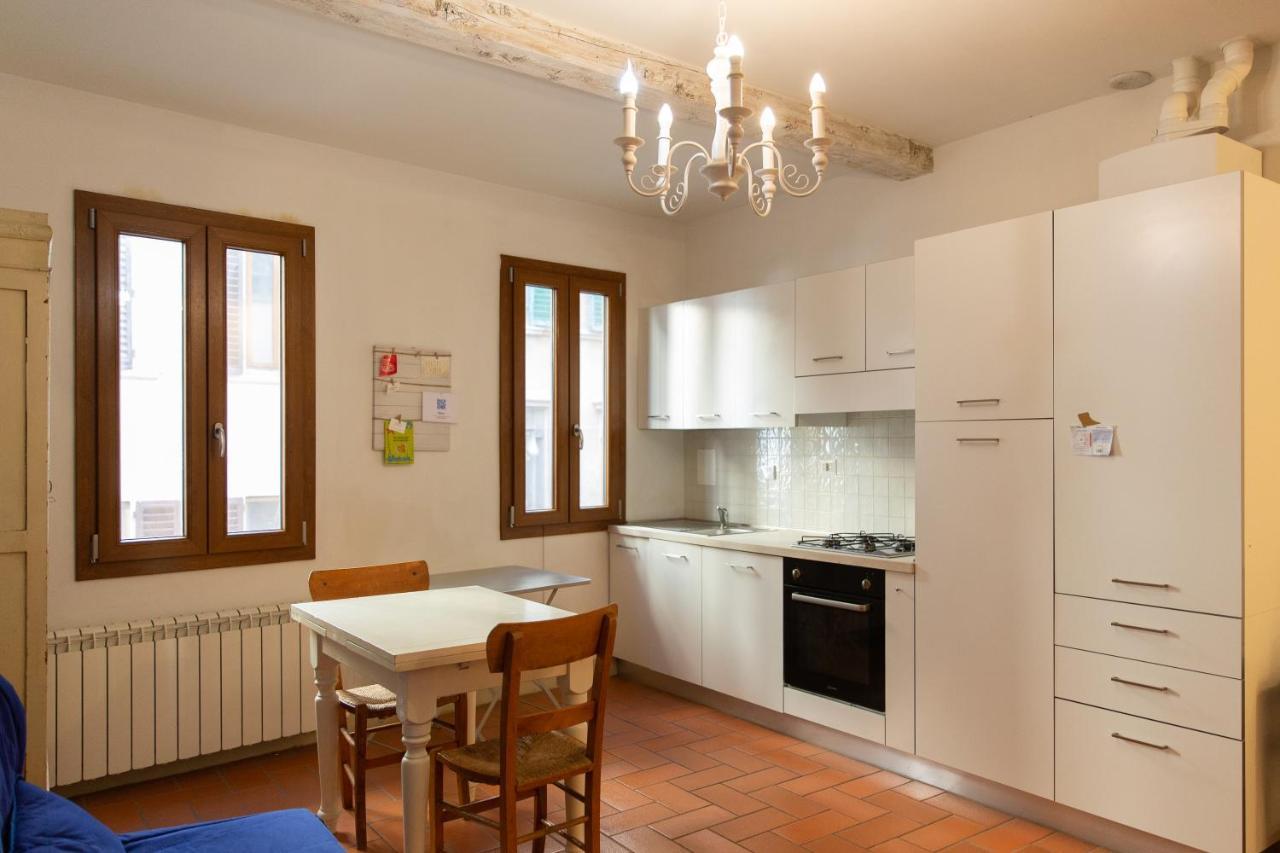 Graceful Apartment In The Heart Of Florence Exterior photo